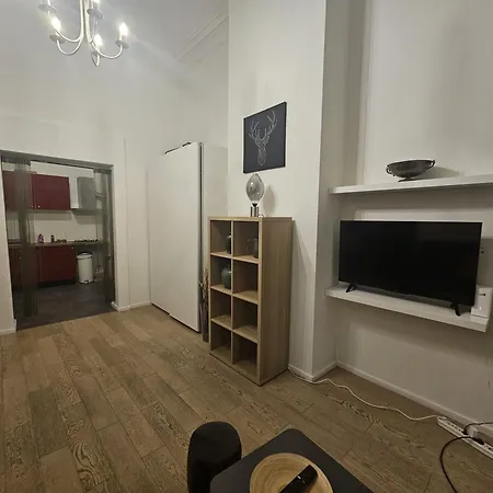 Cosy Louisa Apartment